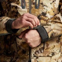 Sitka Hudson Jacket -Archery Gear Shop Img SITKA WF 2021 50204 WL Mens Hudson Jacket Optifade Waterfowl Marsh 592p Studio 1503